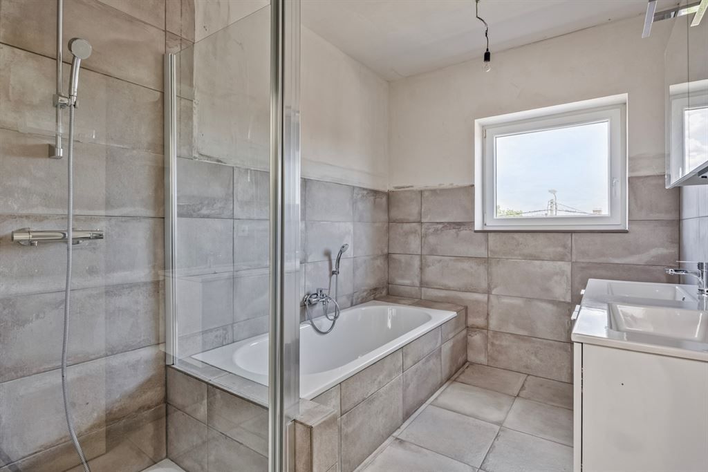 Ruim nieuwbouwappartement met prachtig uitzicht foto 15