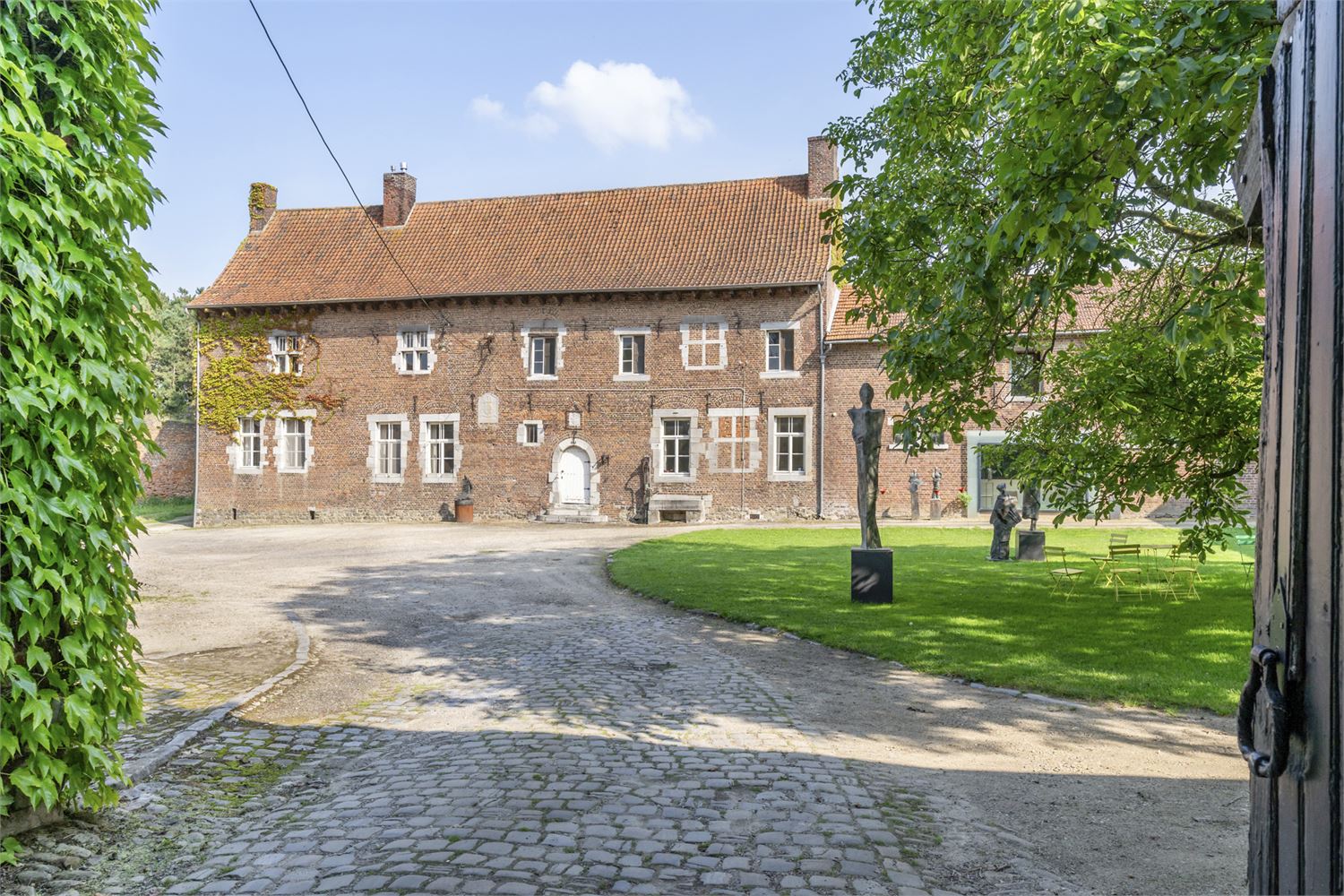 Unieke historische hoeve met veel mogelijkheden in Heers foto 2