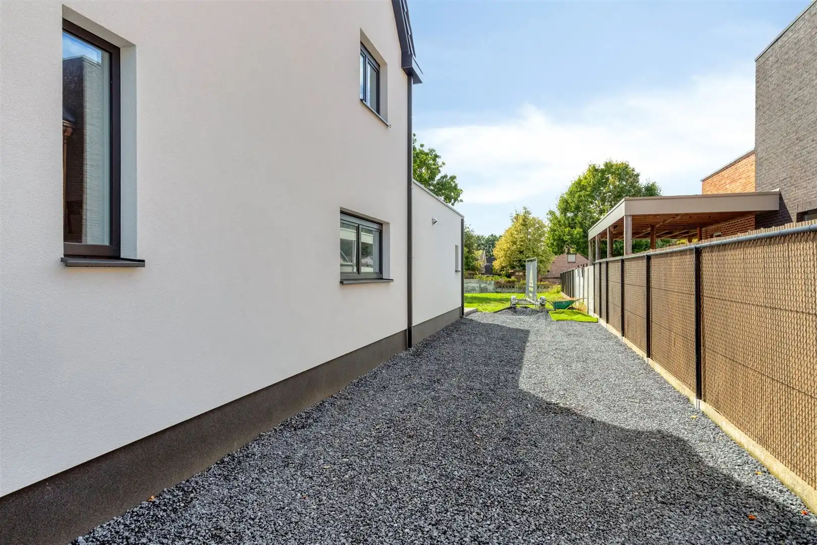 TE KOOP: Volledig gerenoveerde en instapklare woning met 3 slaapkamers te Koersel! foto 34