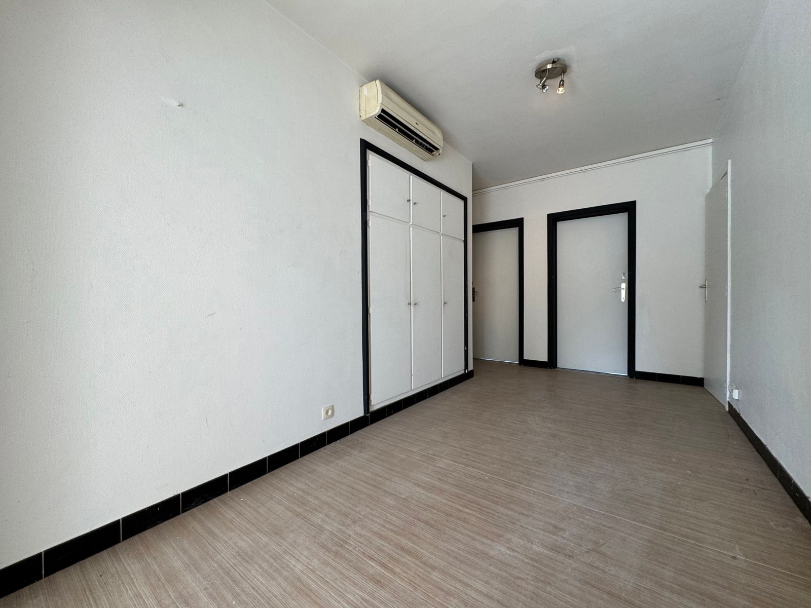 Te huur: ruim appartement aan de rand van centrum Aalst foto 9