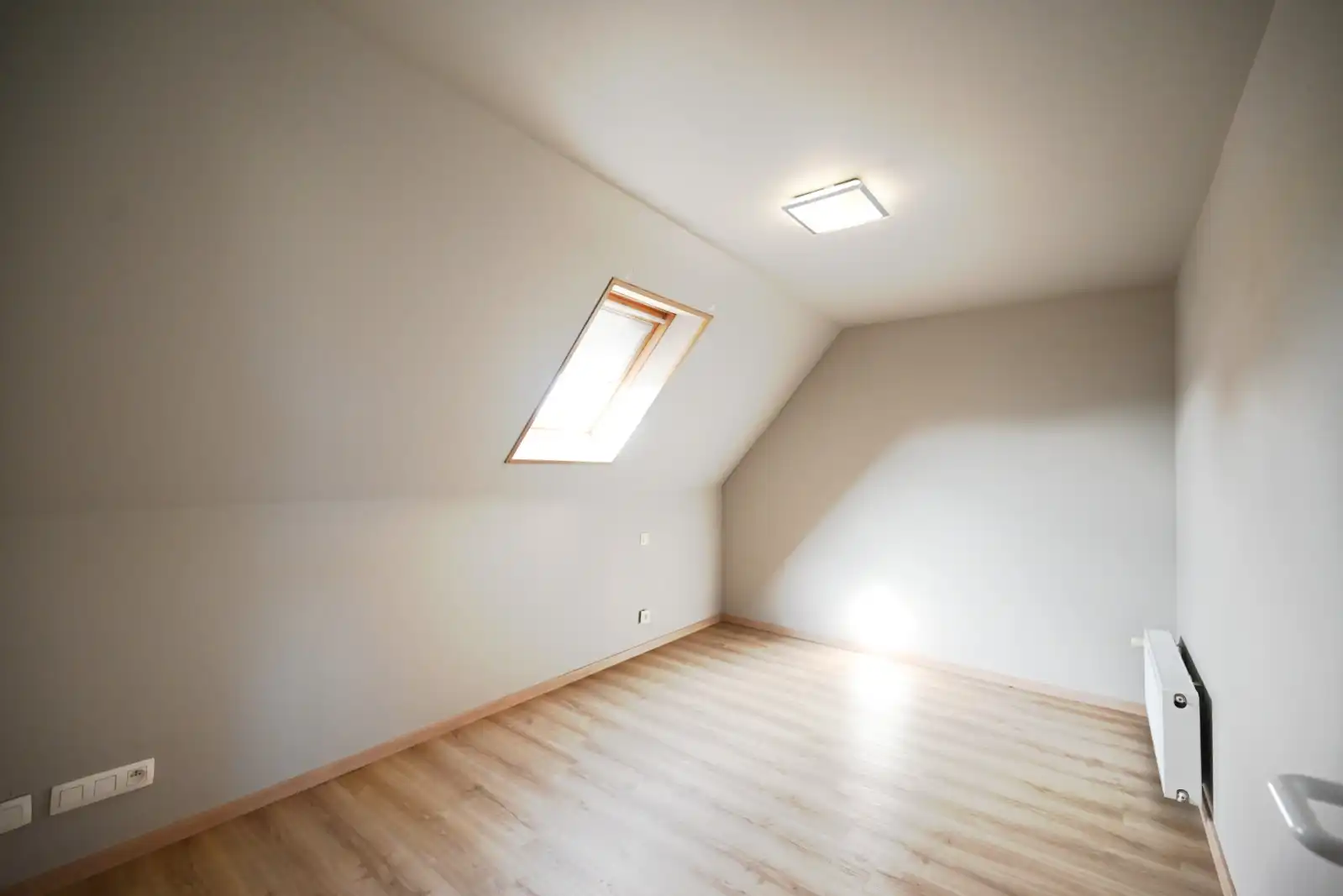 Ruime gezinswoning met 3 slaapkamers, tuin en groot terras! foto 13