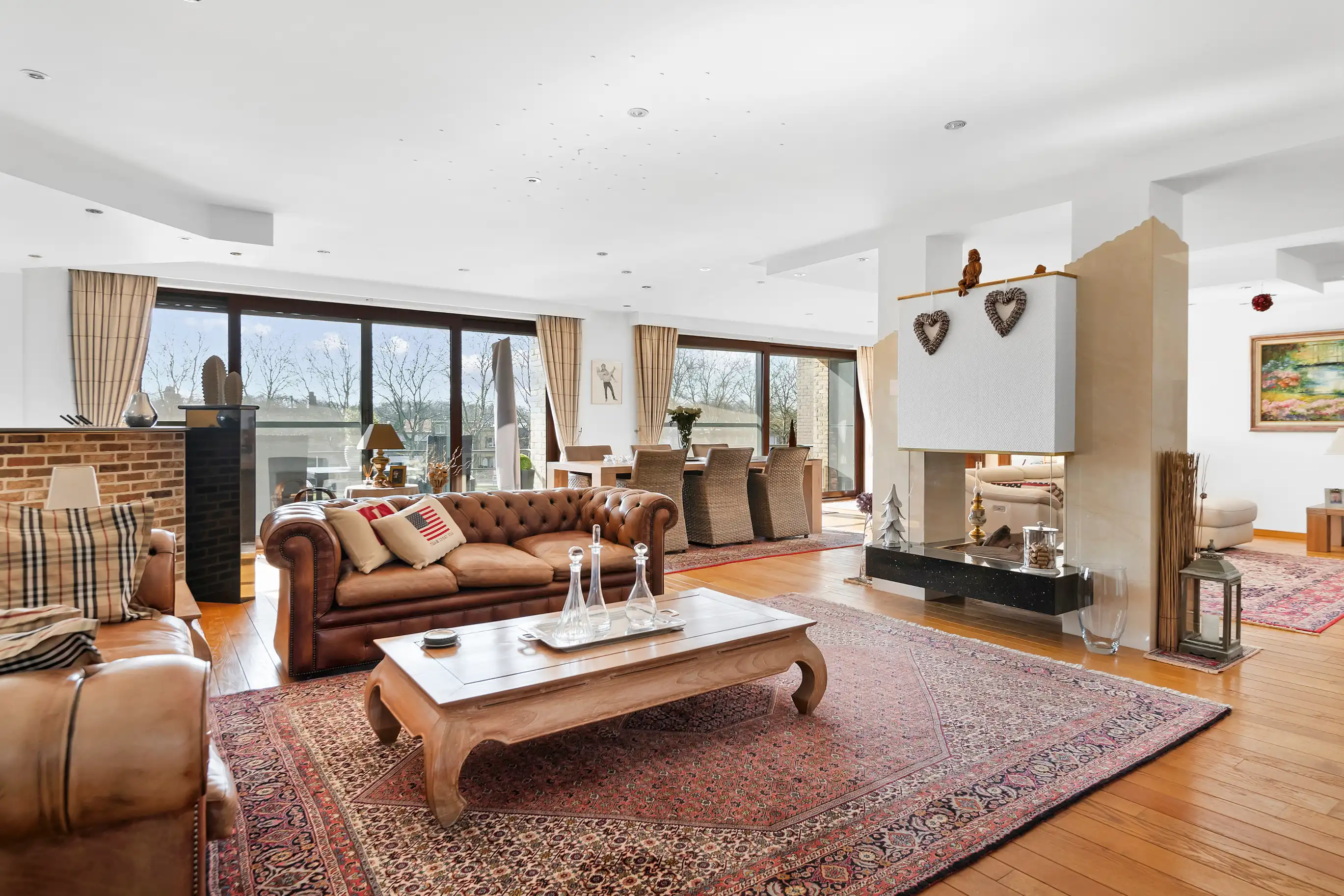 Exclusief appartement van 250 m² met panoramisch zicht op de vaart. foto 4