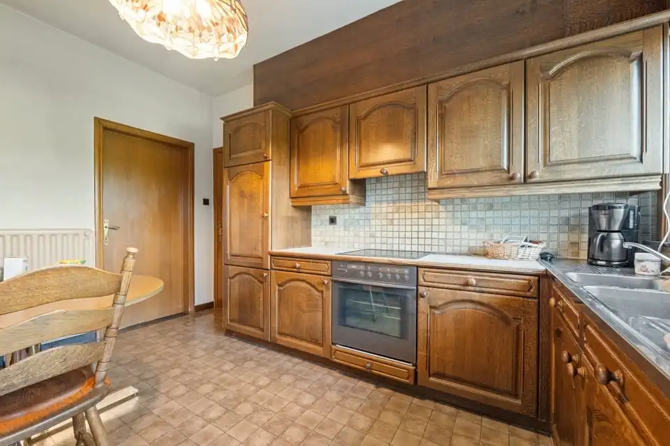 CHARMANTE, GELIJKVLOERSE GEZINSWONING OP EEN KNAP PERCEEL VAN MAAR LIEFST 11A78CA IN ZEPPEREN foto 13