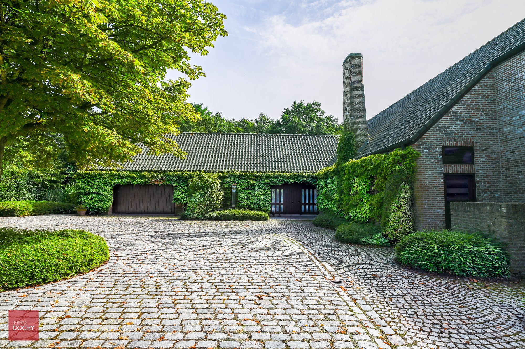 Ruim landhuis in prachtig domein van ca. 2ha foto 4