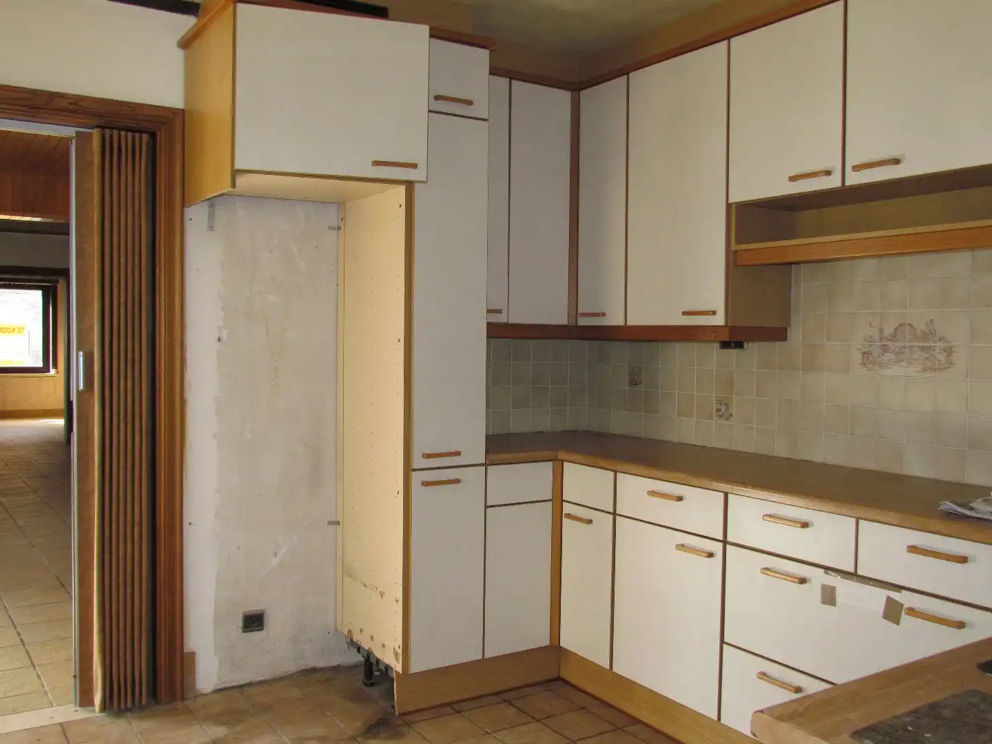 GOEDGELEGEN HOB MET VEEL LICHTINVAL foto 6