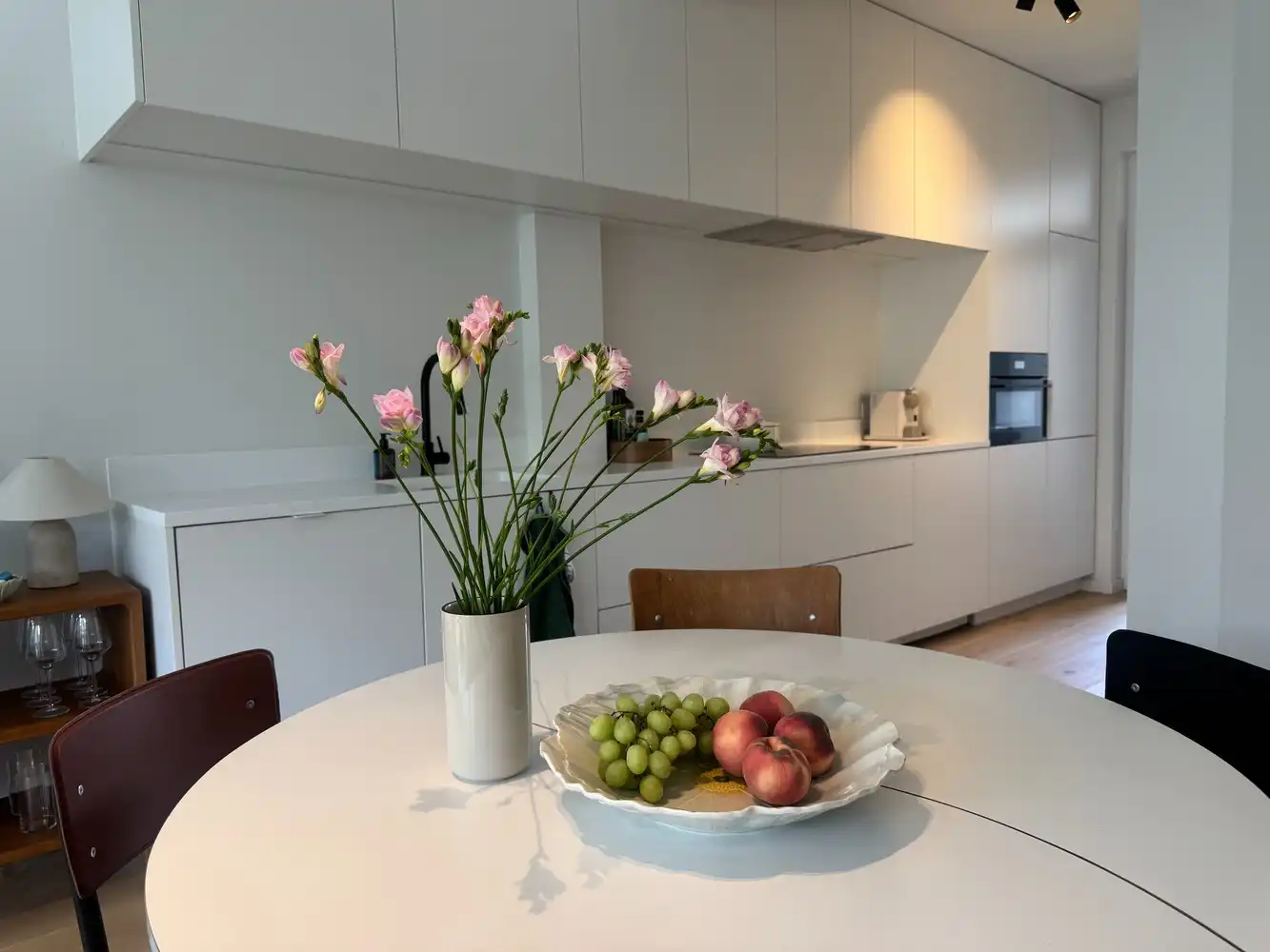 Gerenoveerd 2-slaapkamerappartement met terras en ochtendzon in Borgerhout foto 8