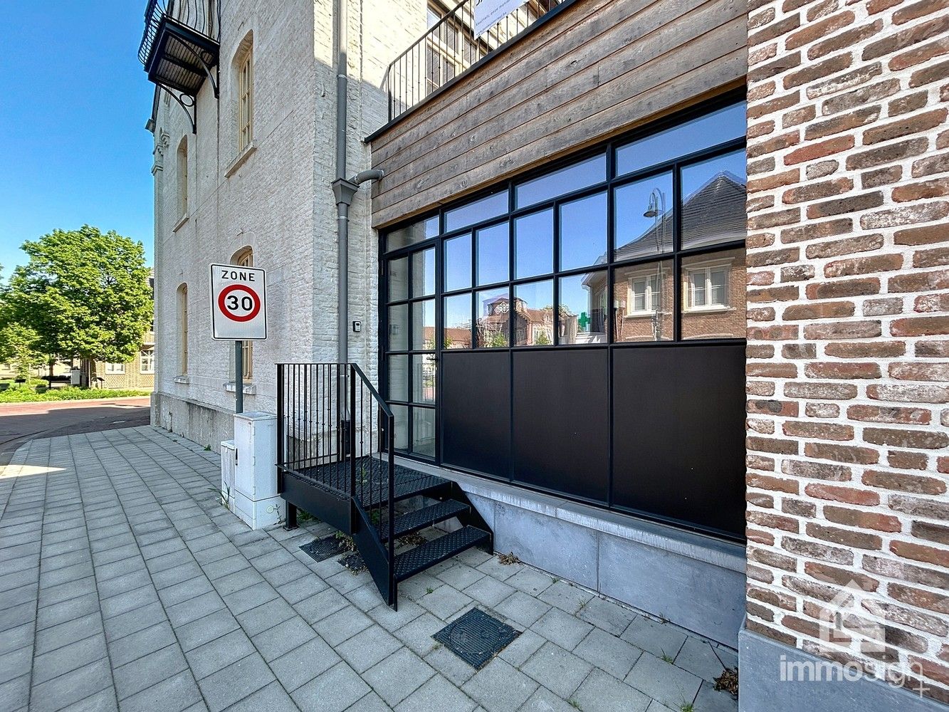 Handels- of horecapand op toplocatie te Bocholt foto 2