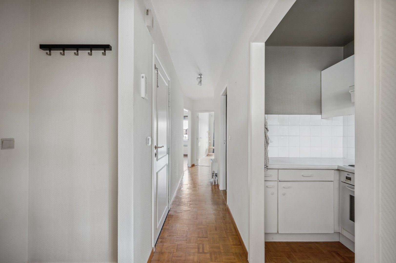 Centraal gelegen appartement met 2 slaapkamers, terras en kelder foto 12