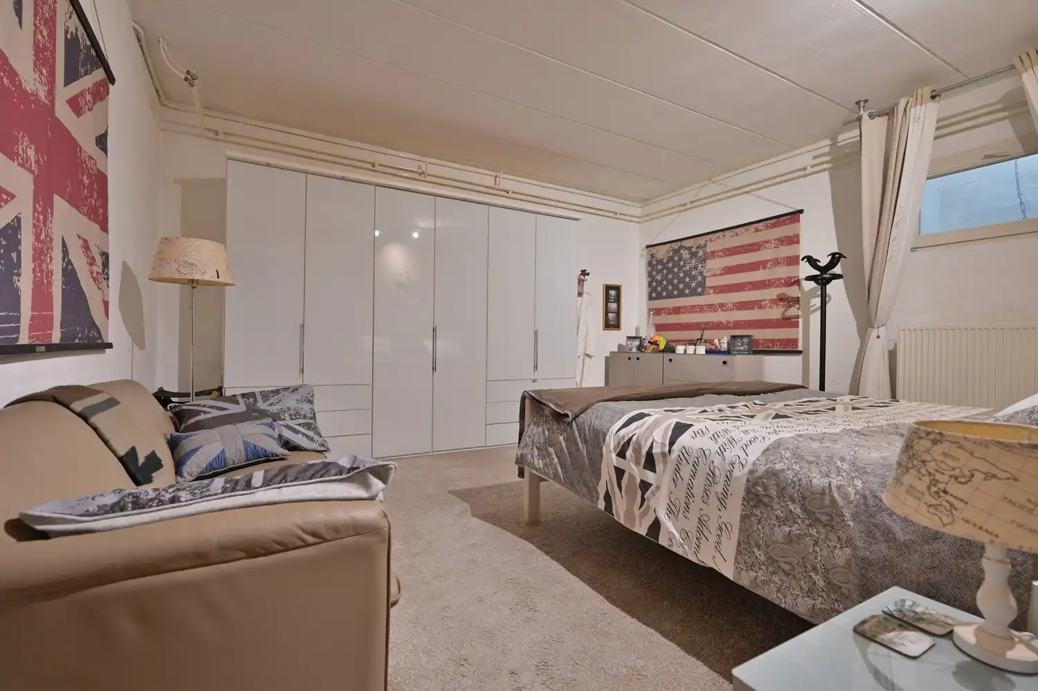 Exclusieve, compleet ingerichte bungalow op unieke bosrijke ligging, met prachtig overdekt terras en ruime kelder foto 28