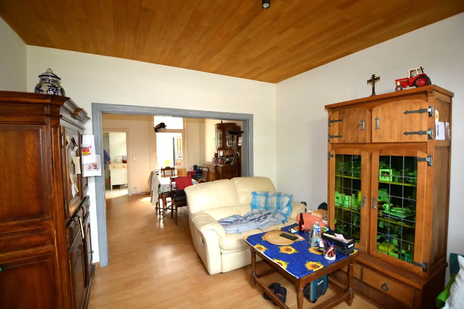 CHARMANTE WONING MET 2 SLK EN RIANTE TUIN! foto 4
