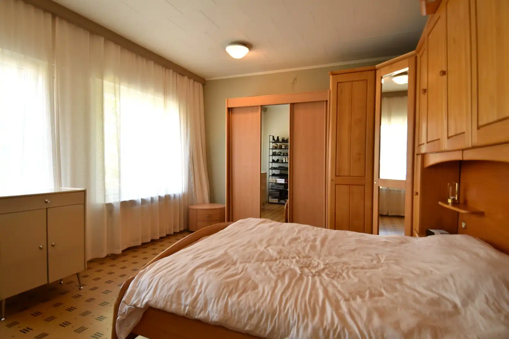 Vrijstaande woning met 3 slaapkamers, garage en tuin te koop in Wevelgem foto 12