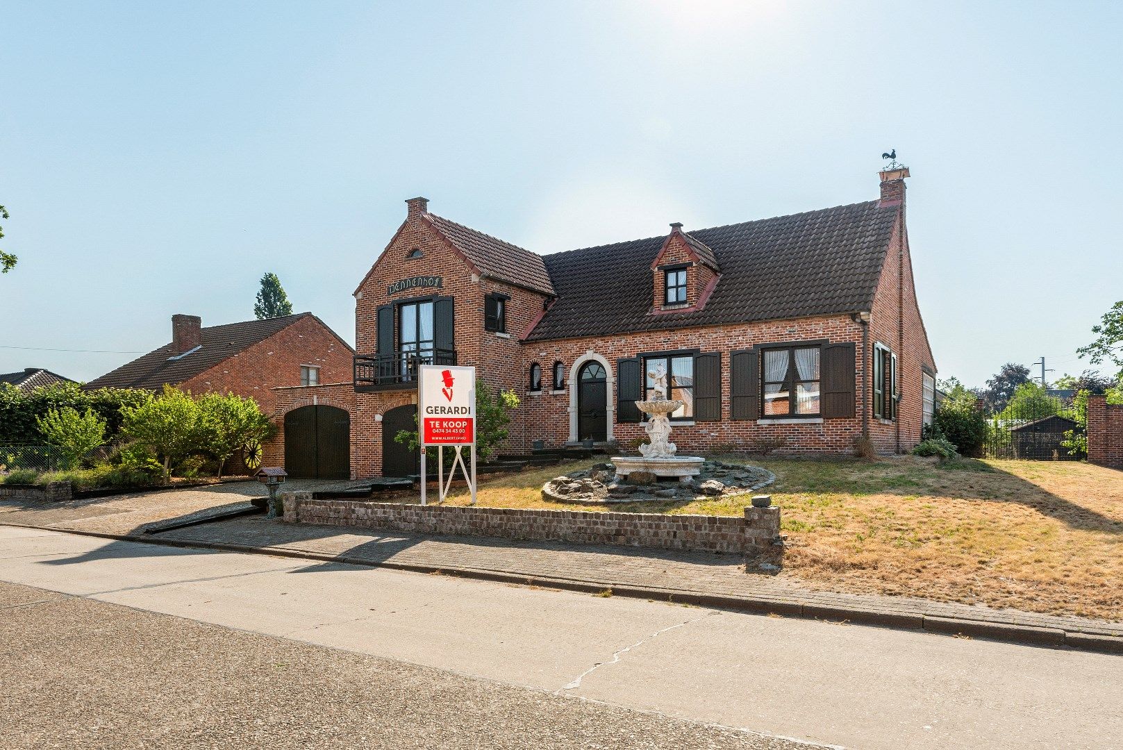 IN OPTIE. Ruime villa op 2 bouwgronden met garages/magazijn op 1291m² foto 3