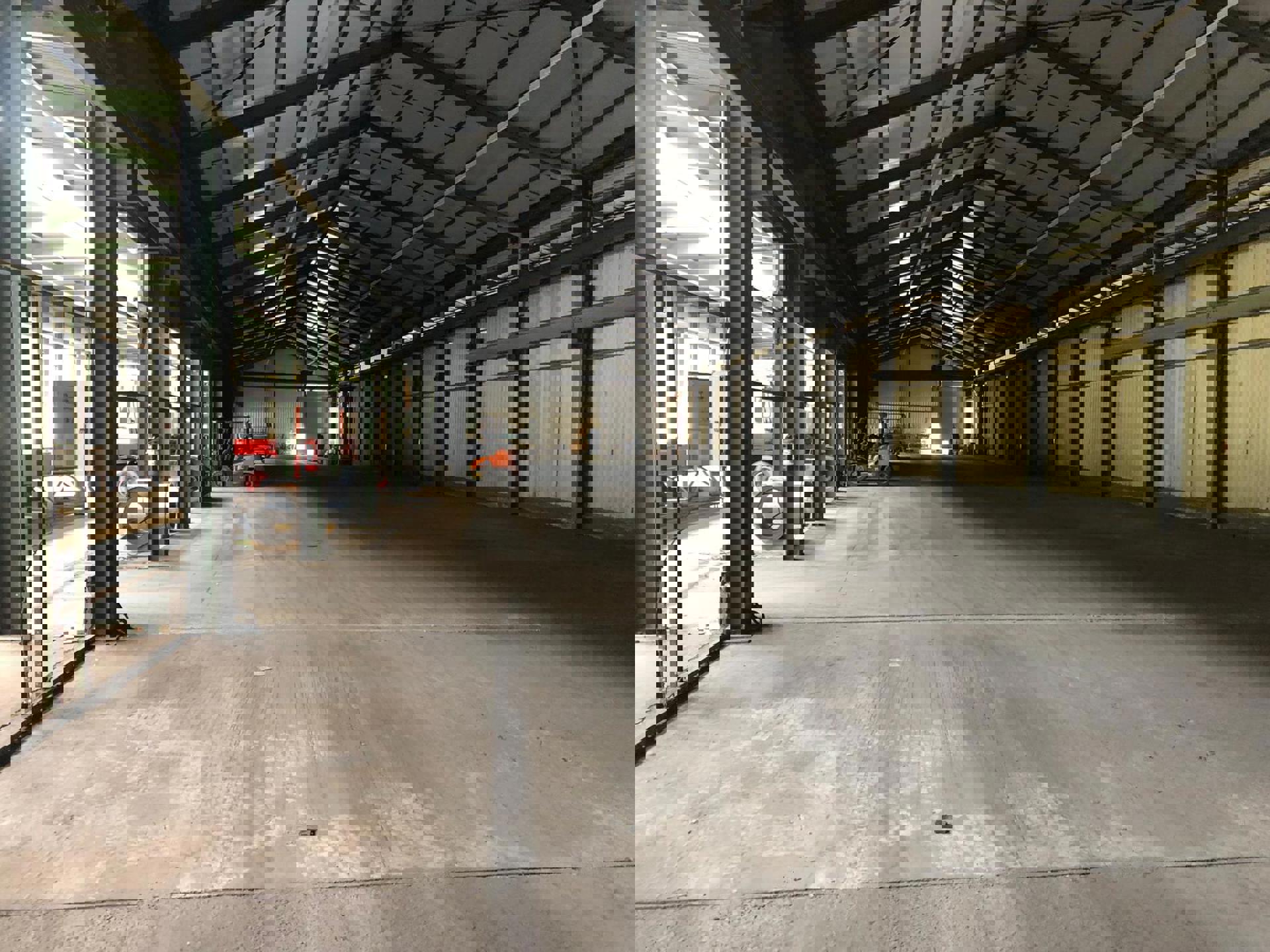 TE HUUR - Centraal gelegen opslagplaats van ca. 5.000 m² met groot buitenterrein foto 4