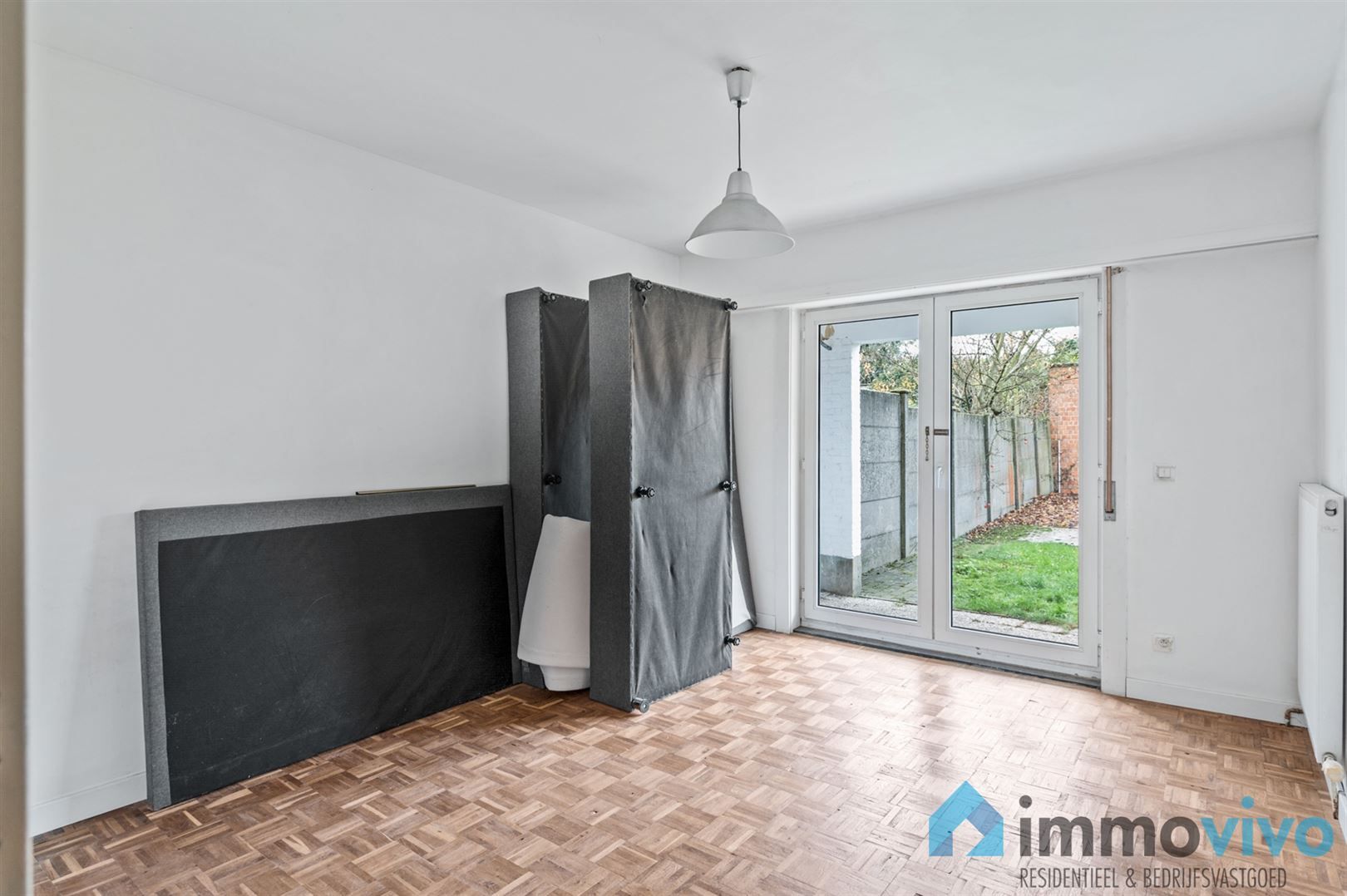 Gelijkvloers appartement met tuin foto 12