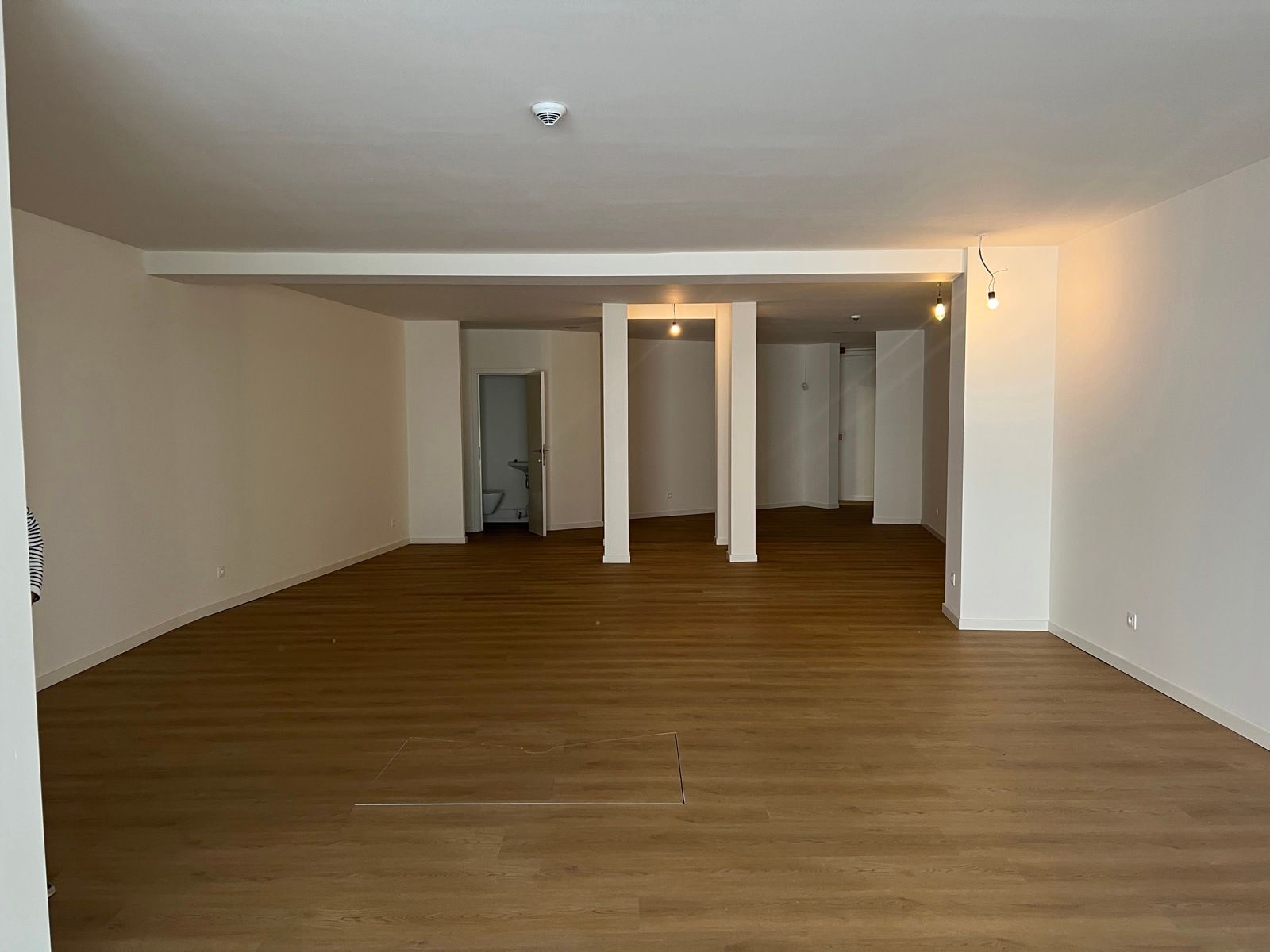 Vernieuwd Handelspand op toplocatie in Kontich foto 4