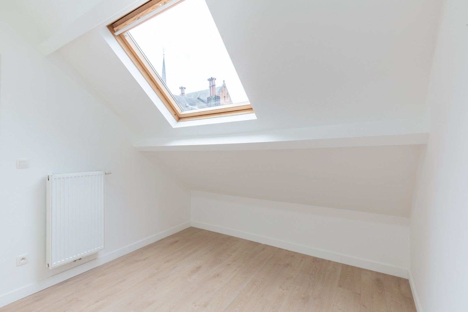 Totaal gerenoveerde woning foto 11