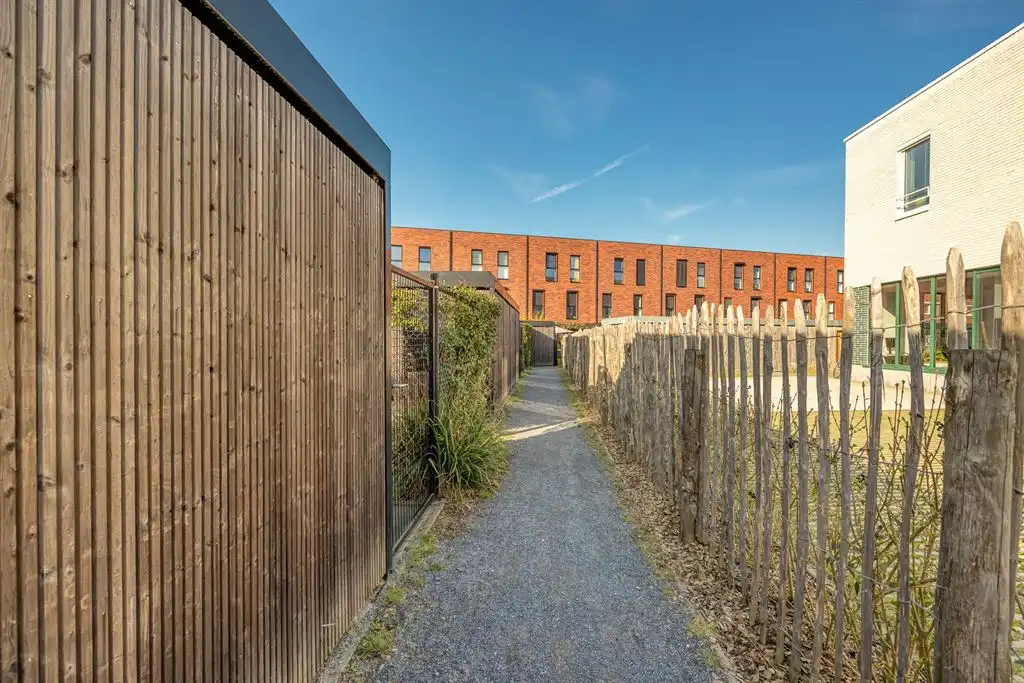 Recente BEN-woning met 3 slaapkamers en tuin foto 21