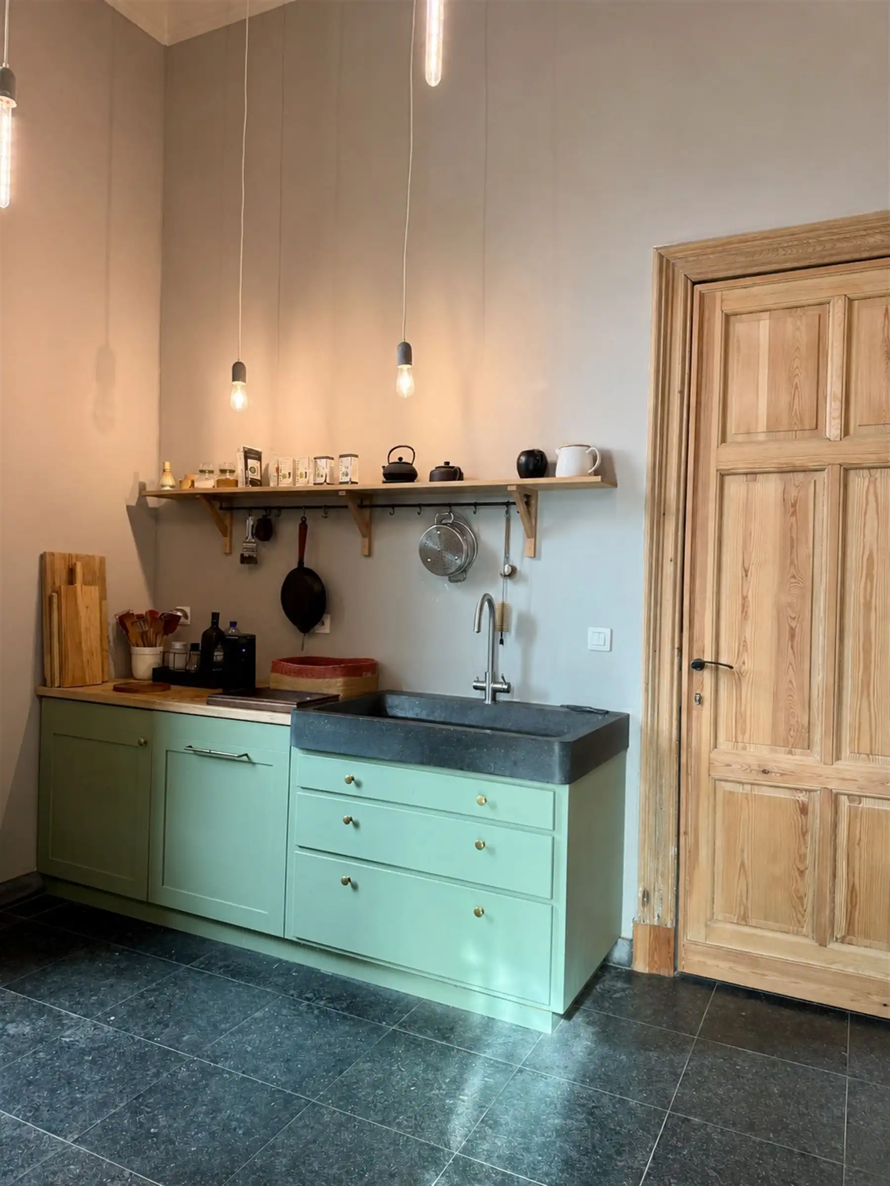 Karaktervol gerenoveerd burgerhuis met atelier foto 30