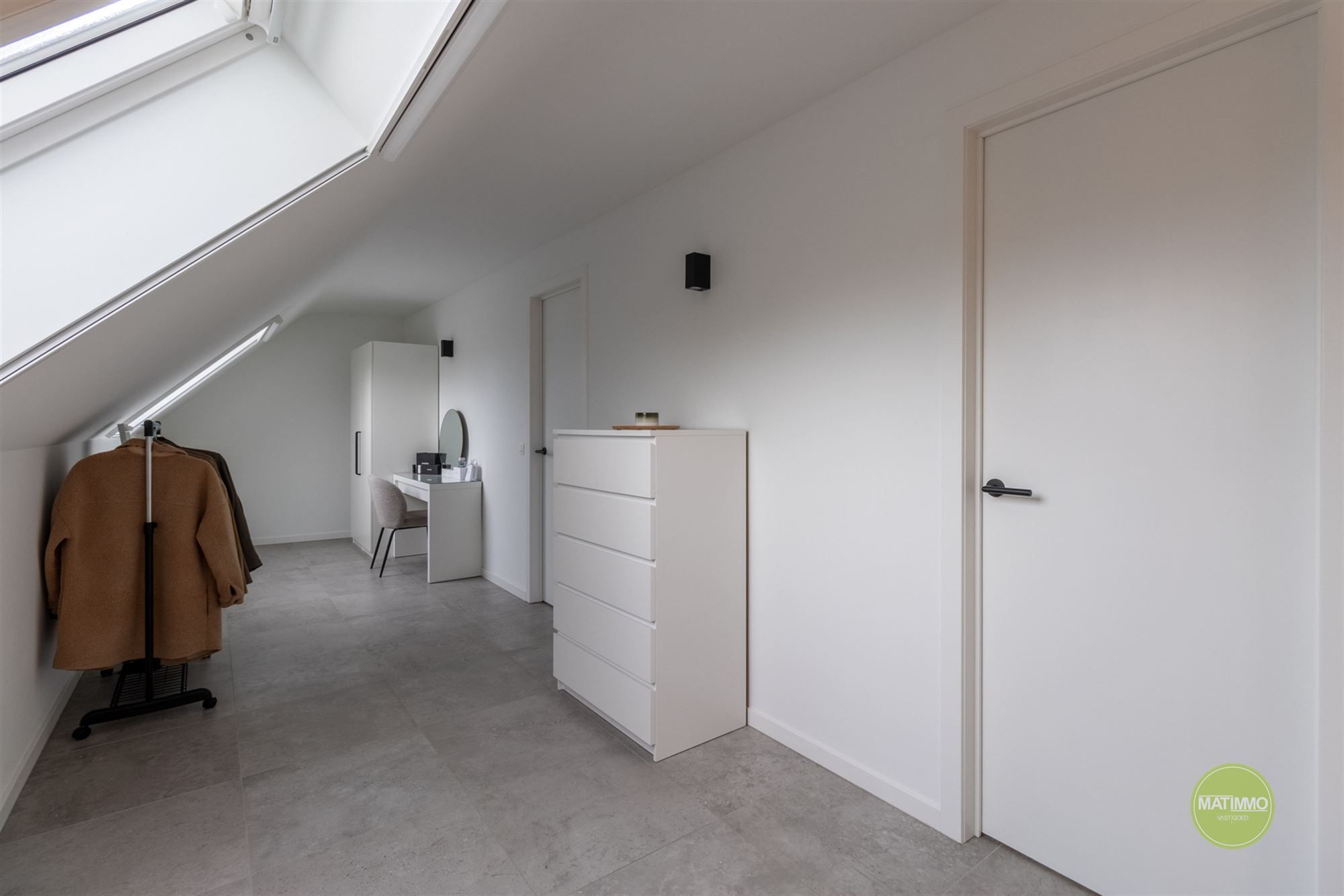 Modern duplex appartement met 2 slaapkamers te Mol foto 8