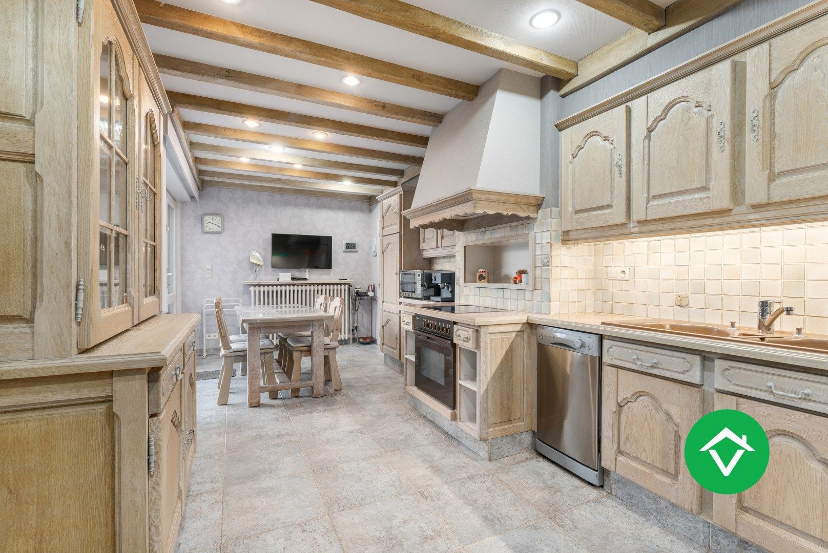 Alleenstaande woning met 4 slaapkamers te Eernegem foto 7