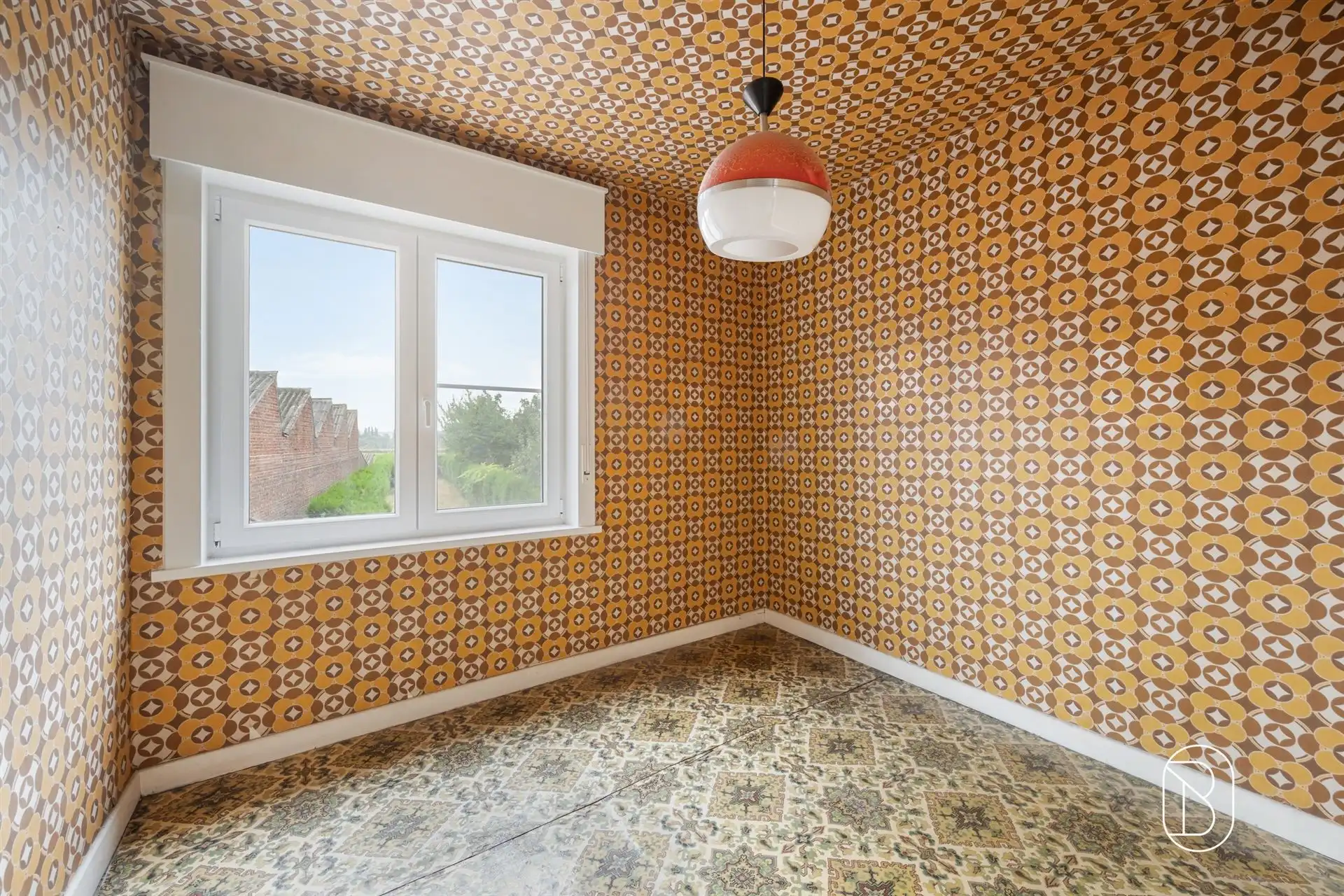 Te renoveren gezinswoning met 3 slaapkamers en grote tuin! foto 13