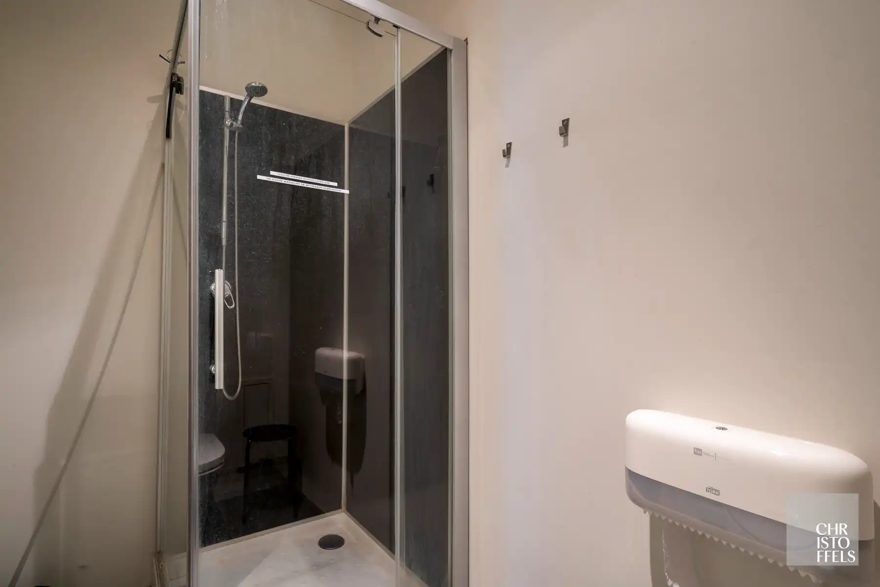 Moderne kantoor/praktijk- ruimte (221m²)  in het iconische Botta-gebouw, centraal gelegen te Genk foto 16