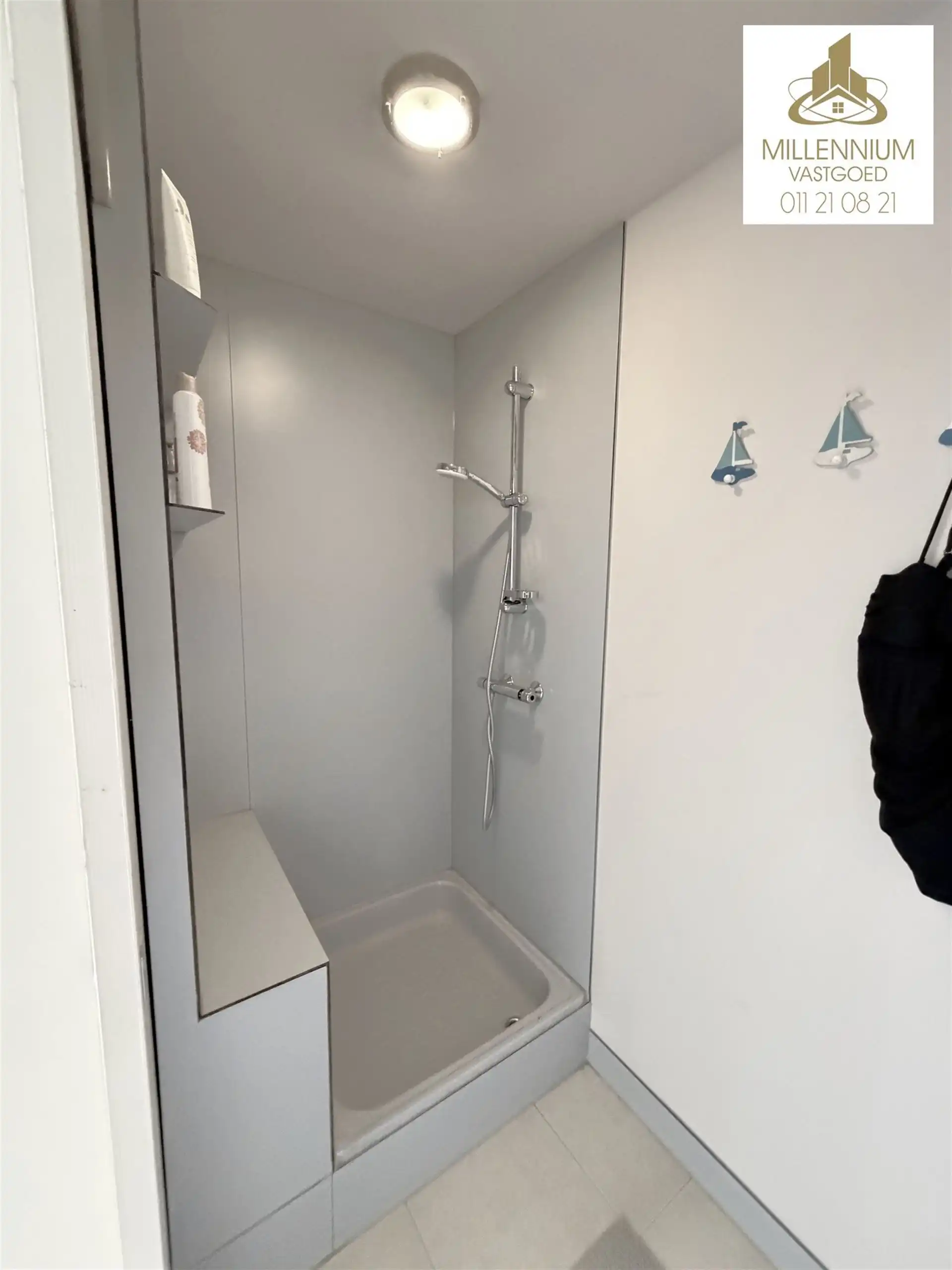 Ruime 3-slpk woning zwembad  foto 41
