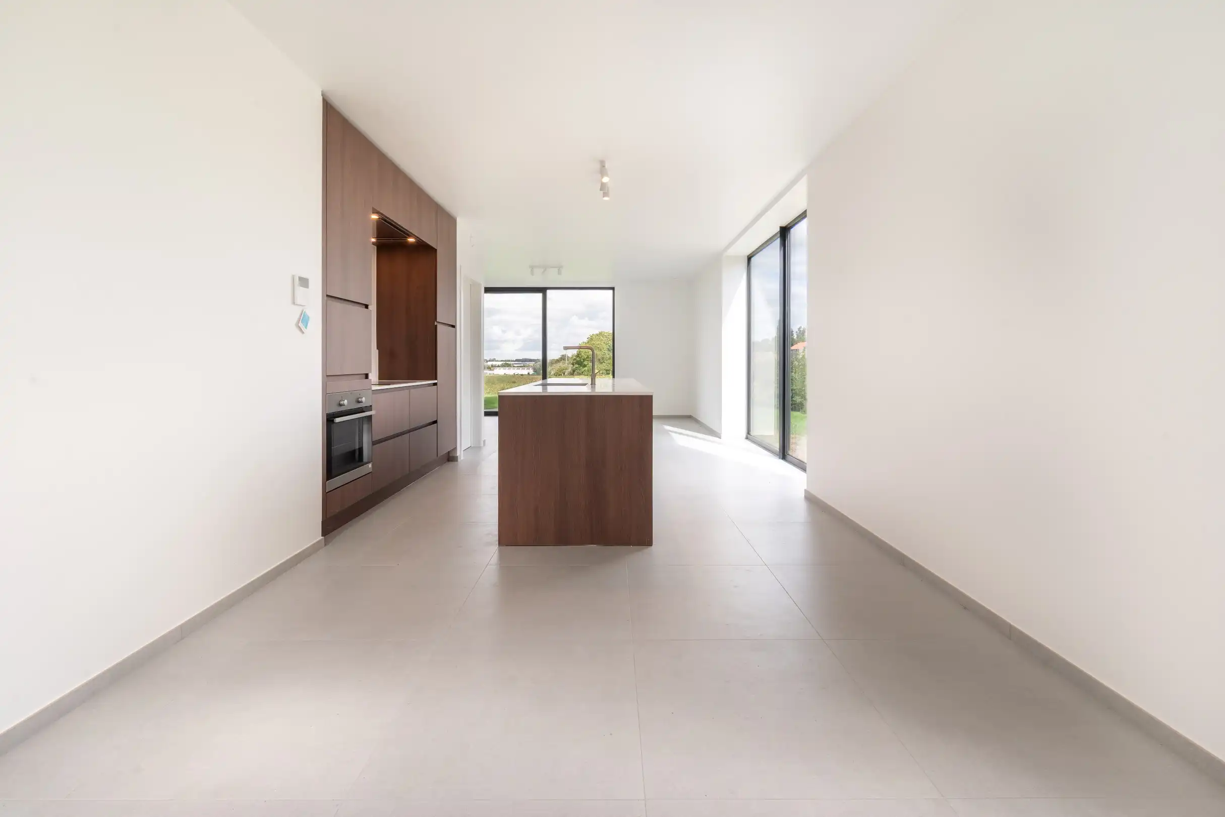 Ruime nieuwbouwwoning op 750 m² met open verzicht. foto 3