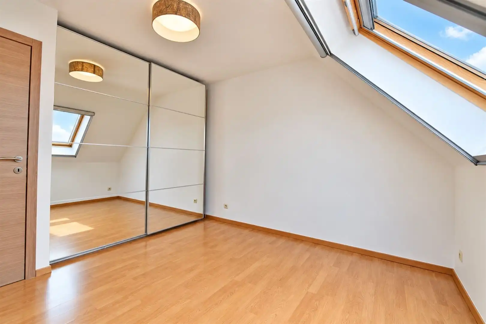 Modern en instapklaar dakappartement met 2 slaapkamers in Baasrode foto 6