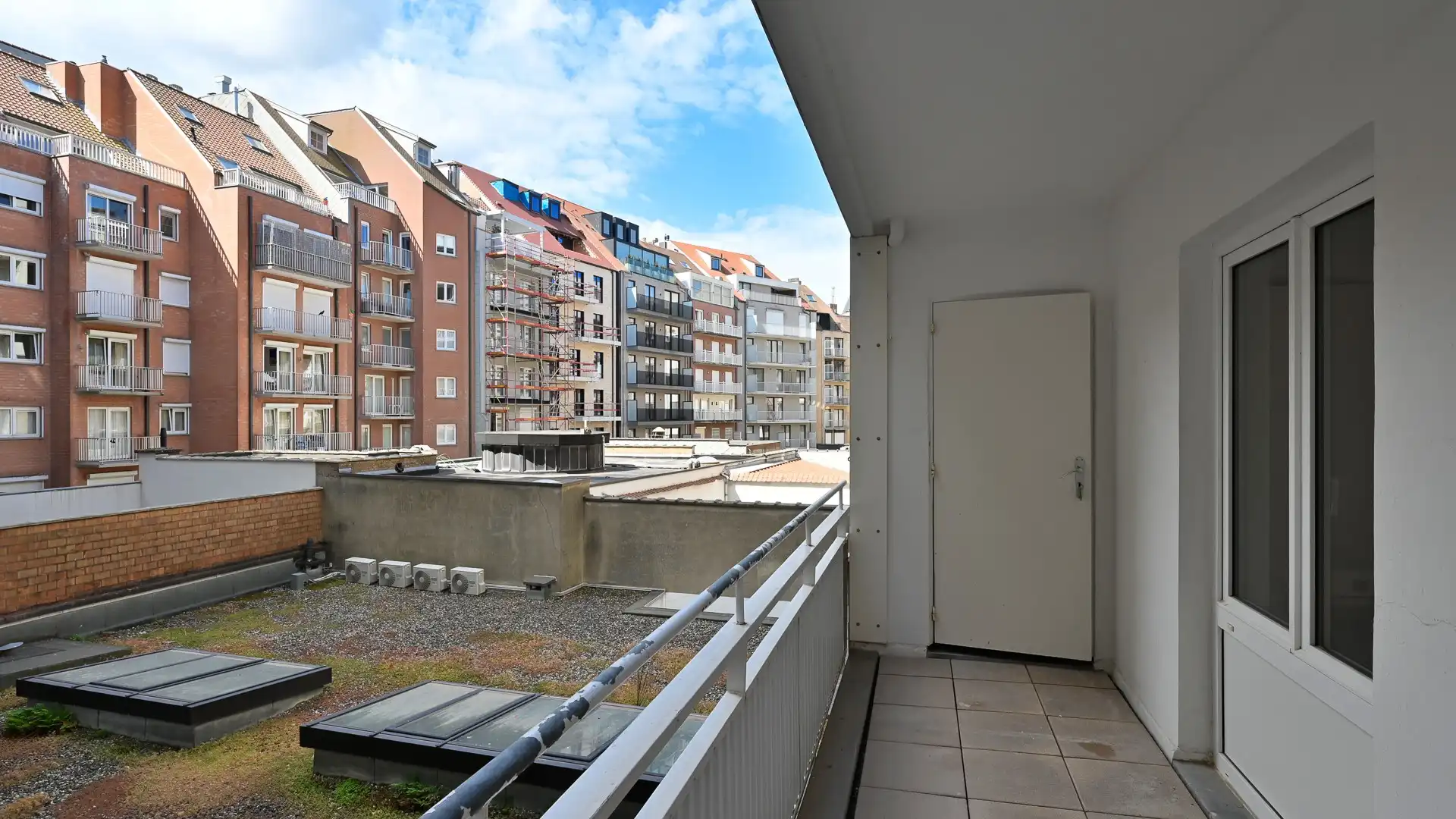 Ruim appartement met prachtig frontaal zeezicht, ideaal gelegen in het Zoute. foto 16