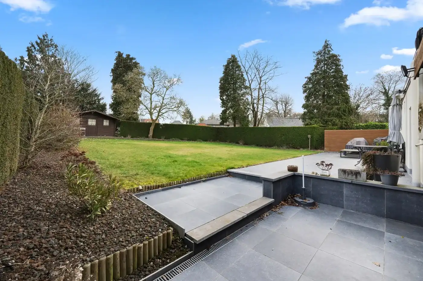 Instapklare woning met handelspand op een goede locatie foto 28