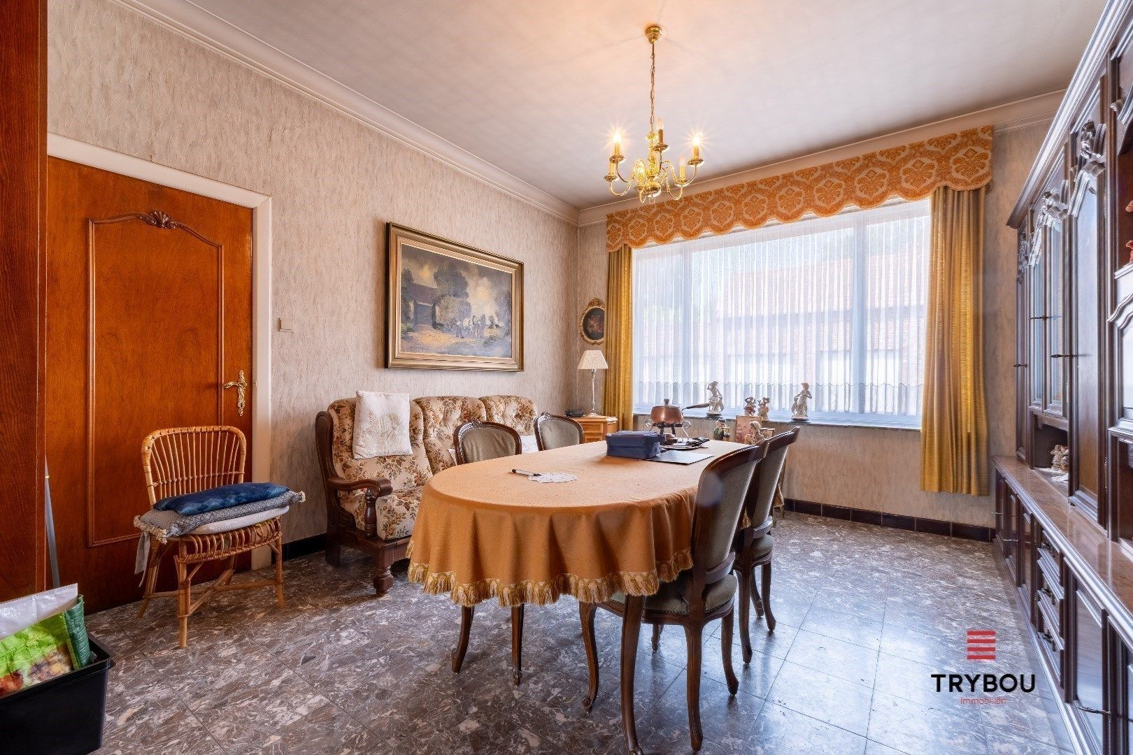 Centraal gelegen, degelijke woning met drie ruime slaapkamers foto 3