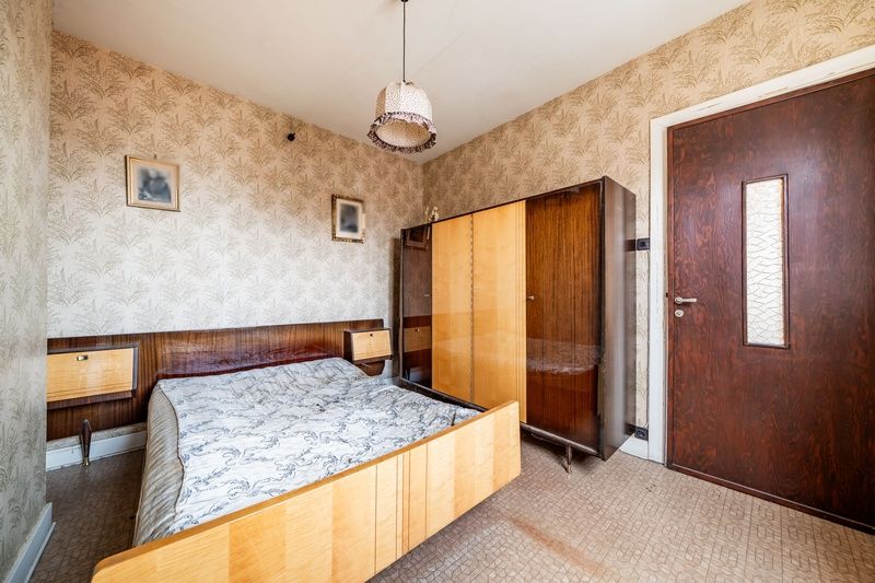 Centrum Izegem : Te renoveren woning in centrum Izegem foto 12