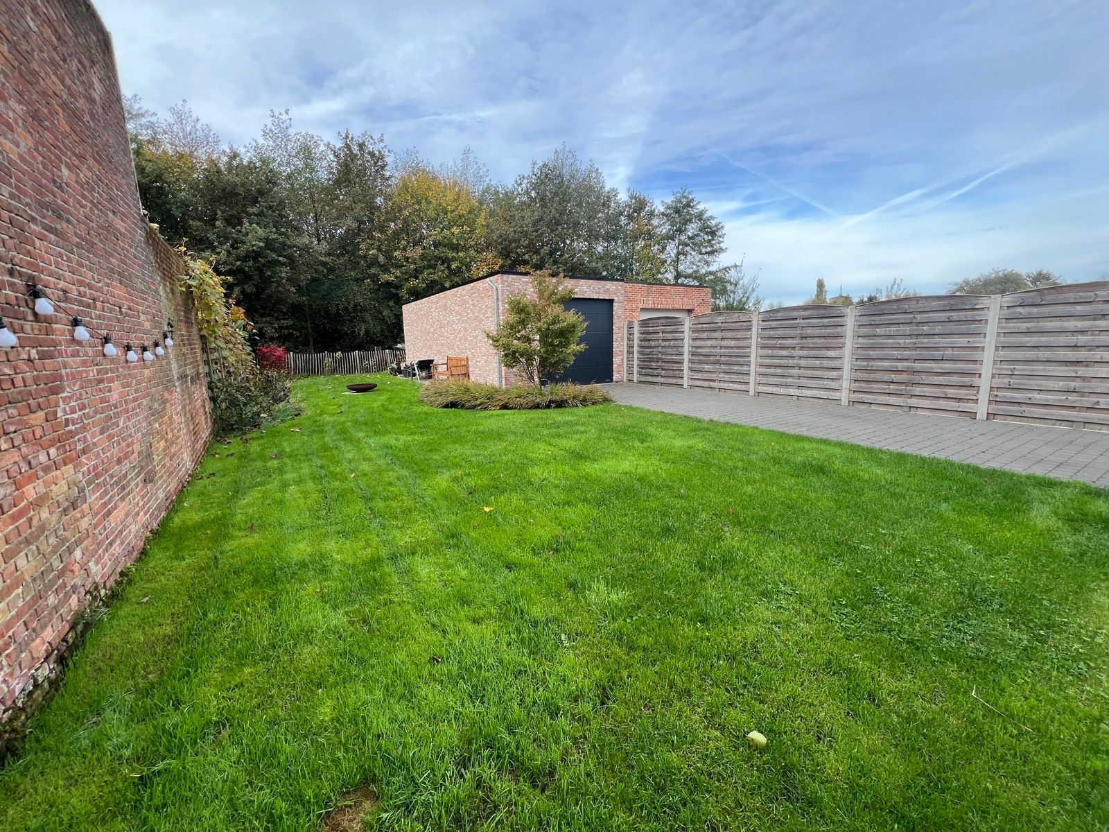 Instapklare HOB met 2slpk + bureau, tuin en garage foto 2