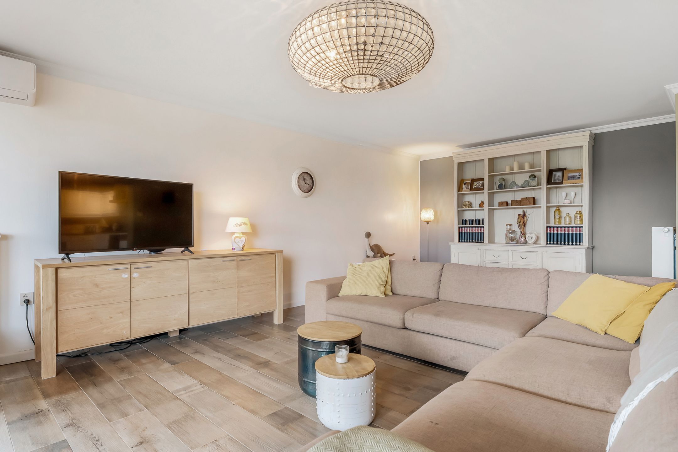 Hedendaagse gezinswoning met garage te Val-Meer foto 6