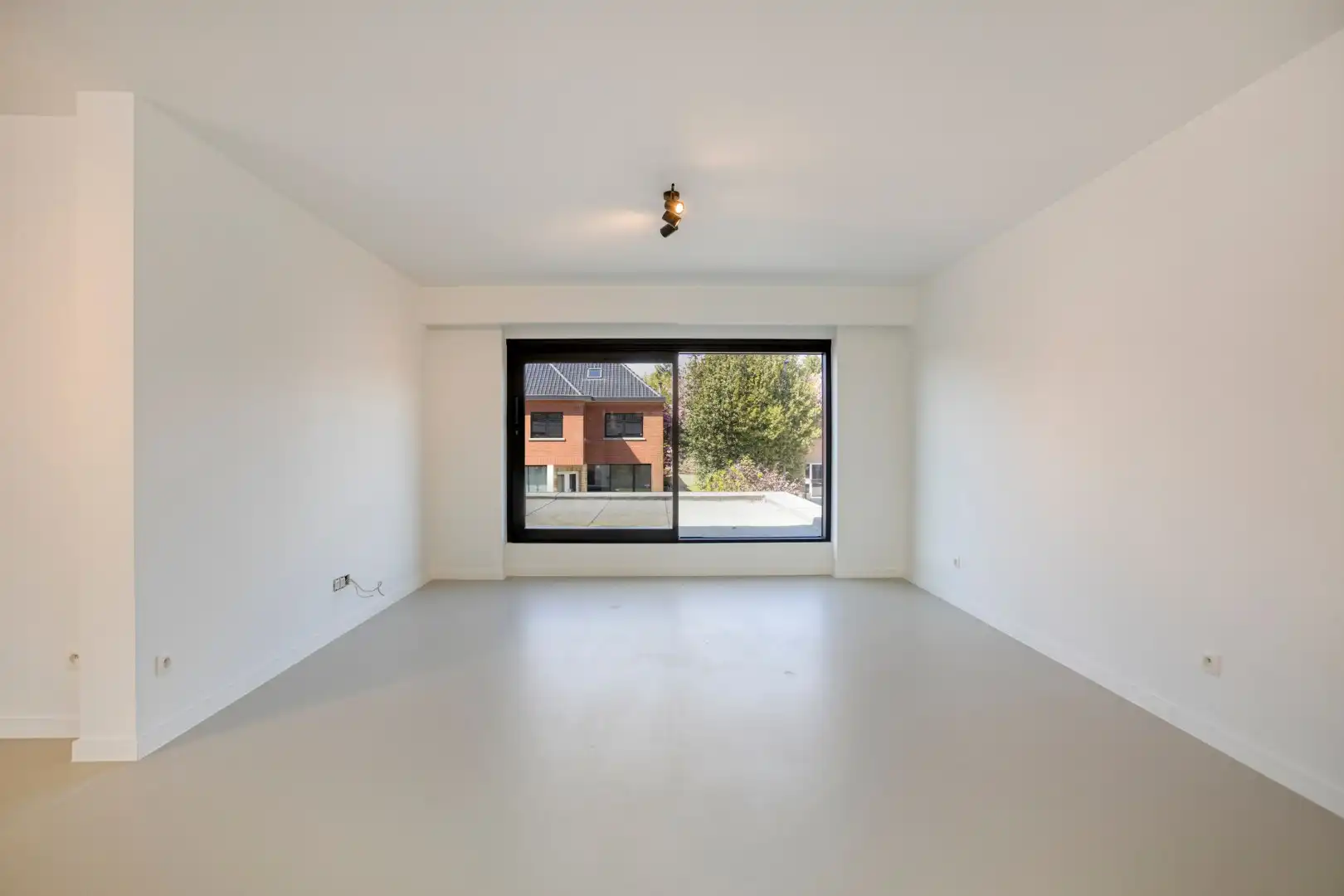 Gerenoveerd ruim en lichtrijk appartement met 2 slaapkamers en ruim terras - EPC label B foto 9