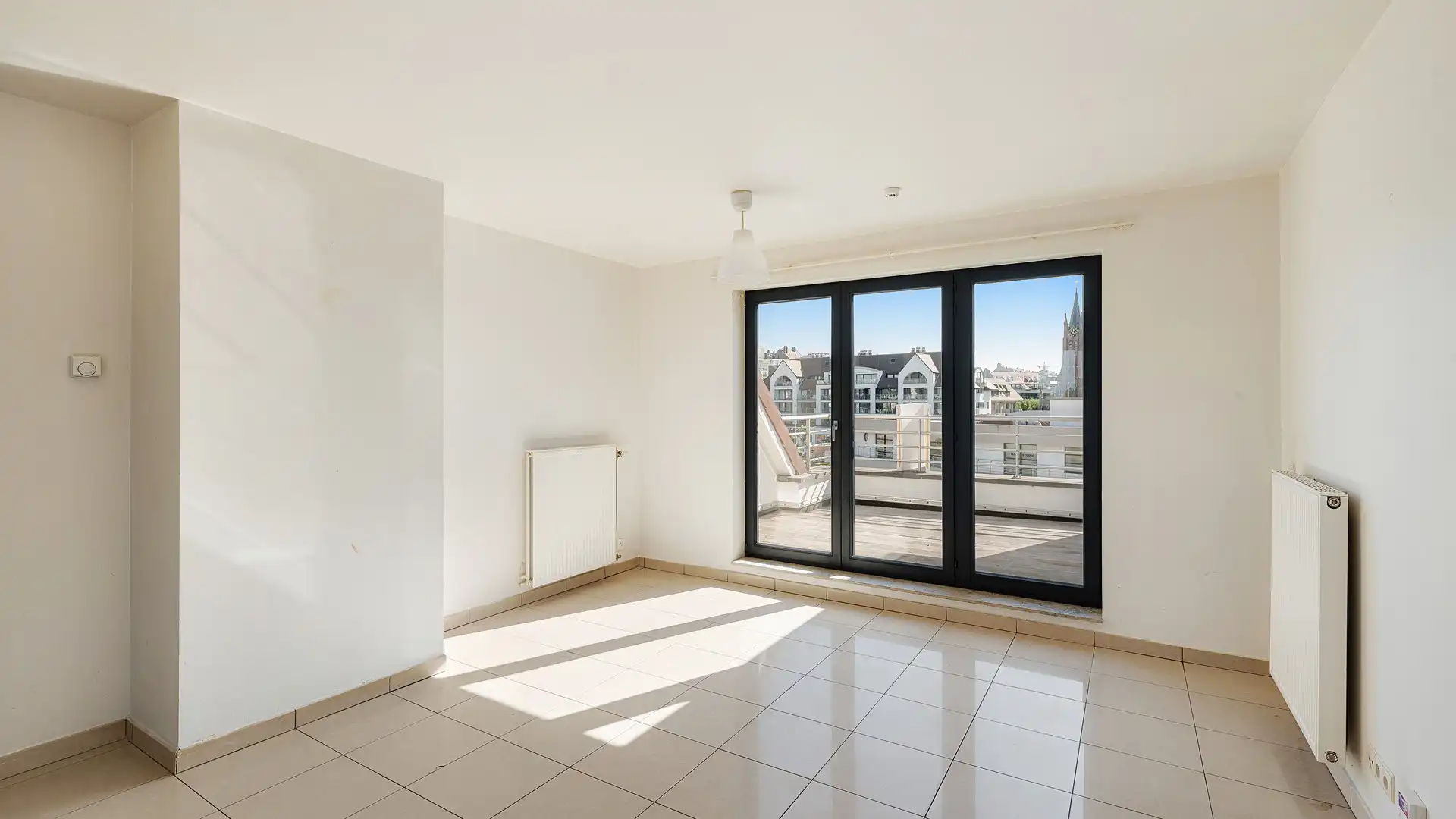 Dakappartement met grote terrassen in recent gebouw [Heistlaan]. foto 3