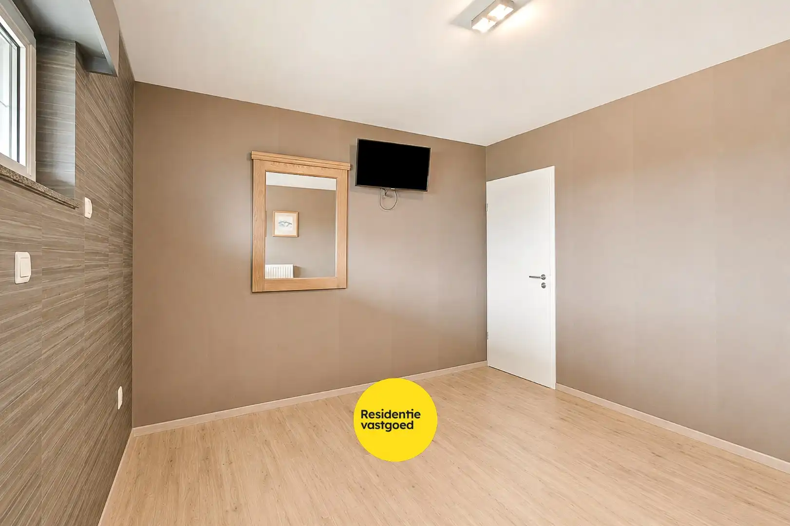 Instapklare alleenstaande woning met 4 slaapkamers op rustige ligging in Koekelare foto 10