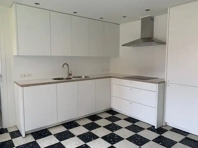 Volledig gerenoveerde woning met 5 slaapkamers foto 5