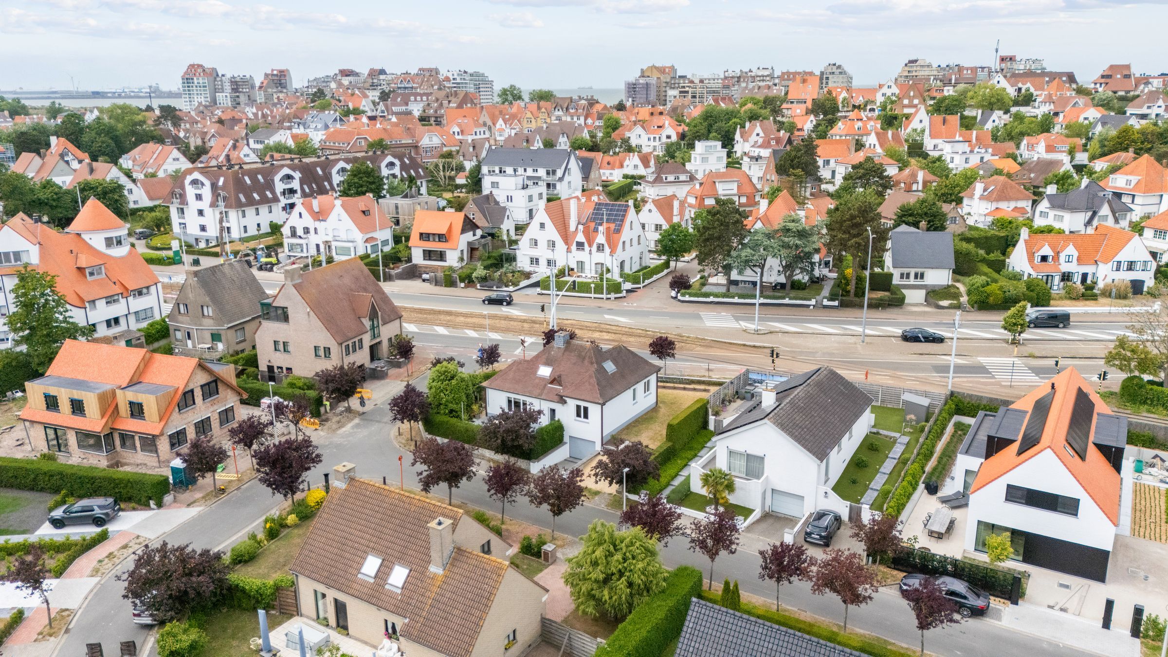 Stijlvol gerenoveerde villa op topligging in Duinbergen foto 4