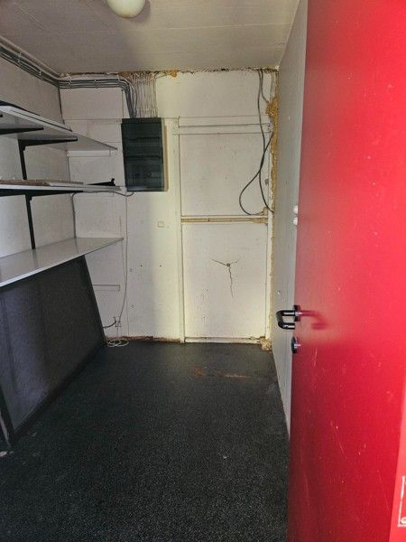 Ruim appartement met 4 slaapkamers foto 37