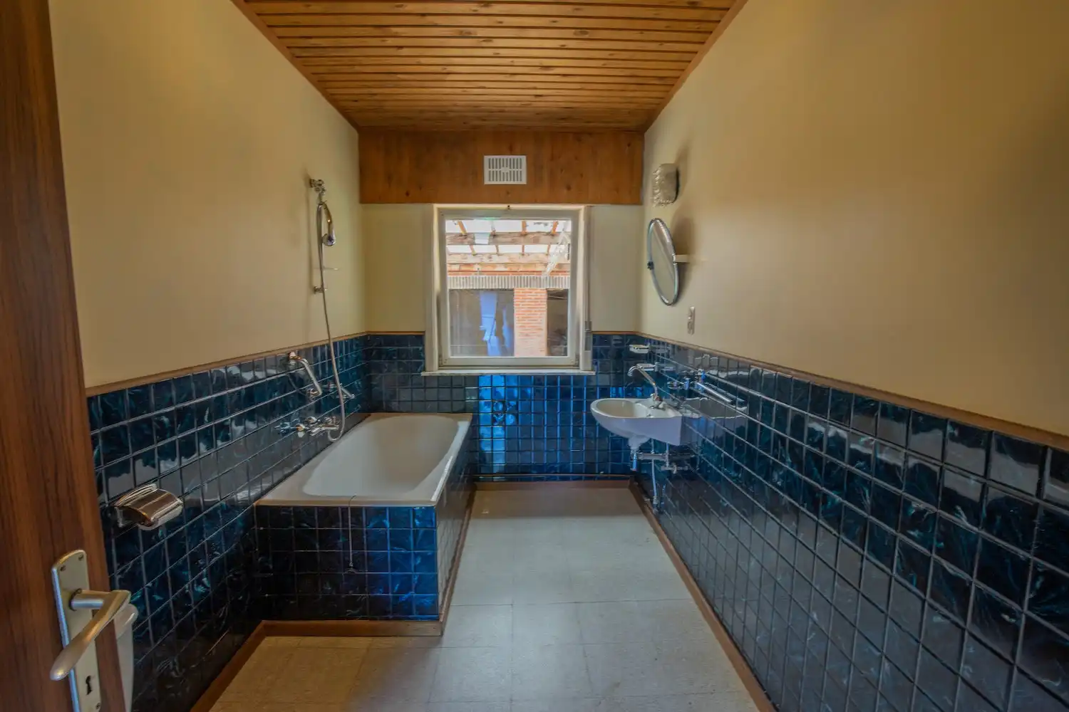 Volledig gelijkvloerse alleenstaande woning op een ruim perceel van 16a 83ca foto 11