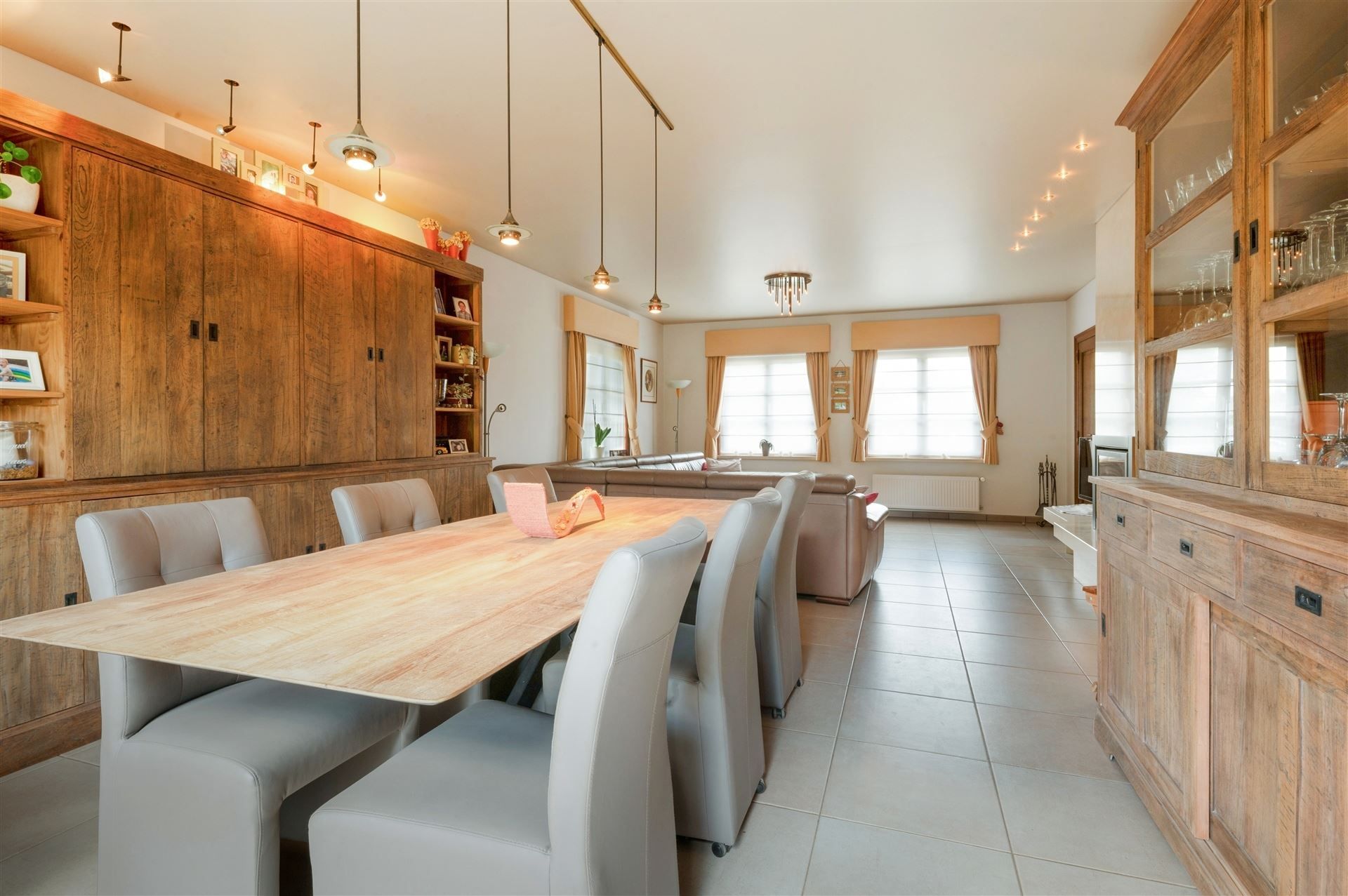 Exclusieve villa met tuin & zonneterras, omgeven door groen foto 6