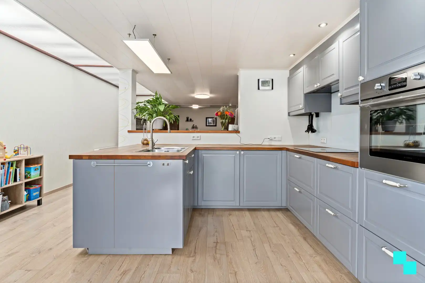 Te moderniseren woning met 4 slaapkamers en uitweg - Roeselare foto 11