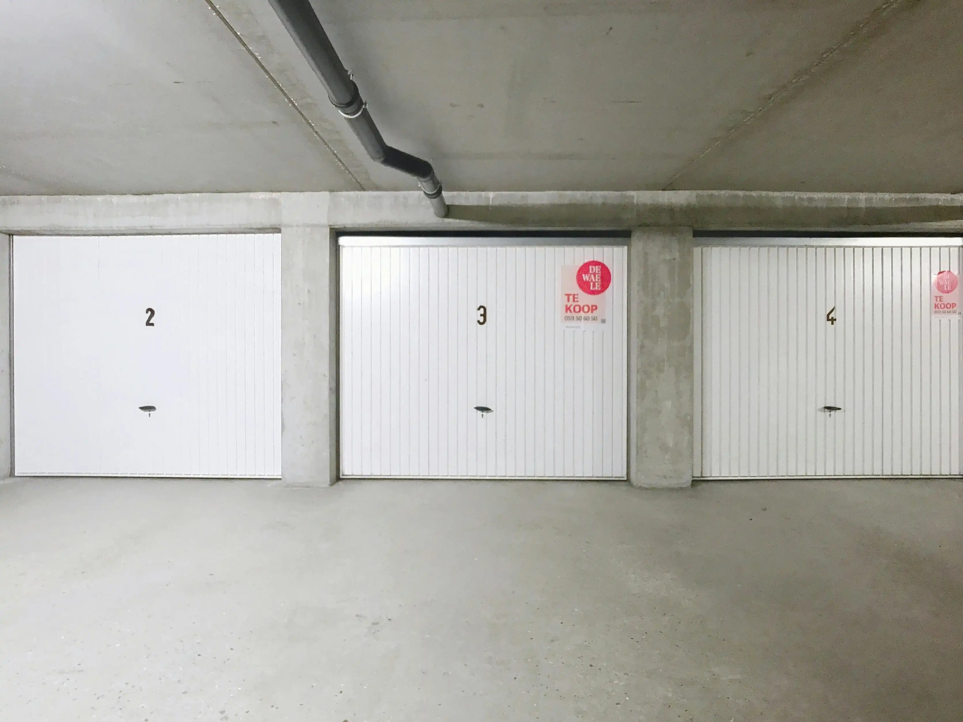 Goedgelegen garagebox te koop te Duinenweg in Middelkerke! foto 8