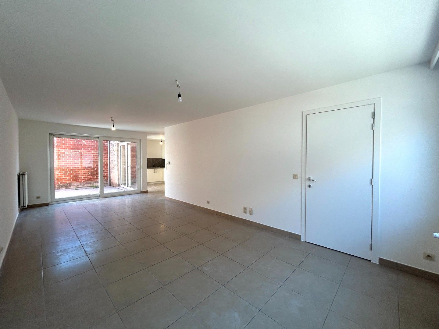 Instapklare woning met 3 slaapkamers in het centrum van Beveren (Roeselare)! foto 3