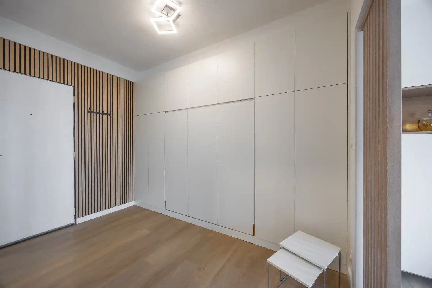 Prachtig gerenoveerde studio te koop in Middelkerke, op slechts enkele stappen van de zee foto 11