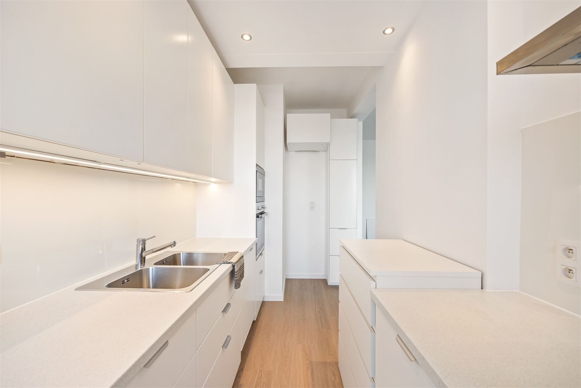 Gerenoveerd appartement met panoramisch uitzicht foto 9