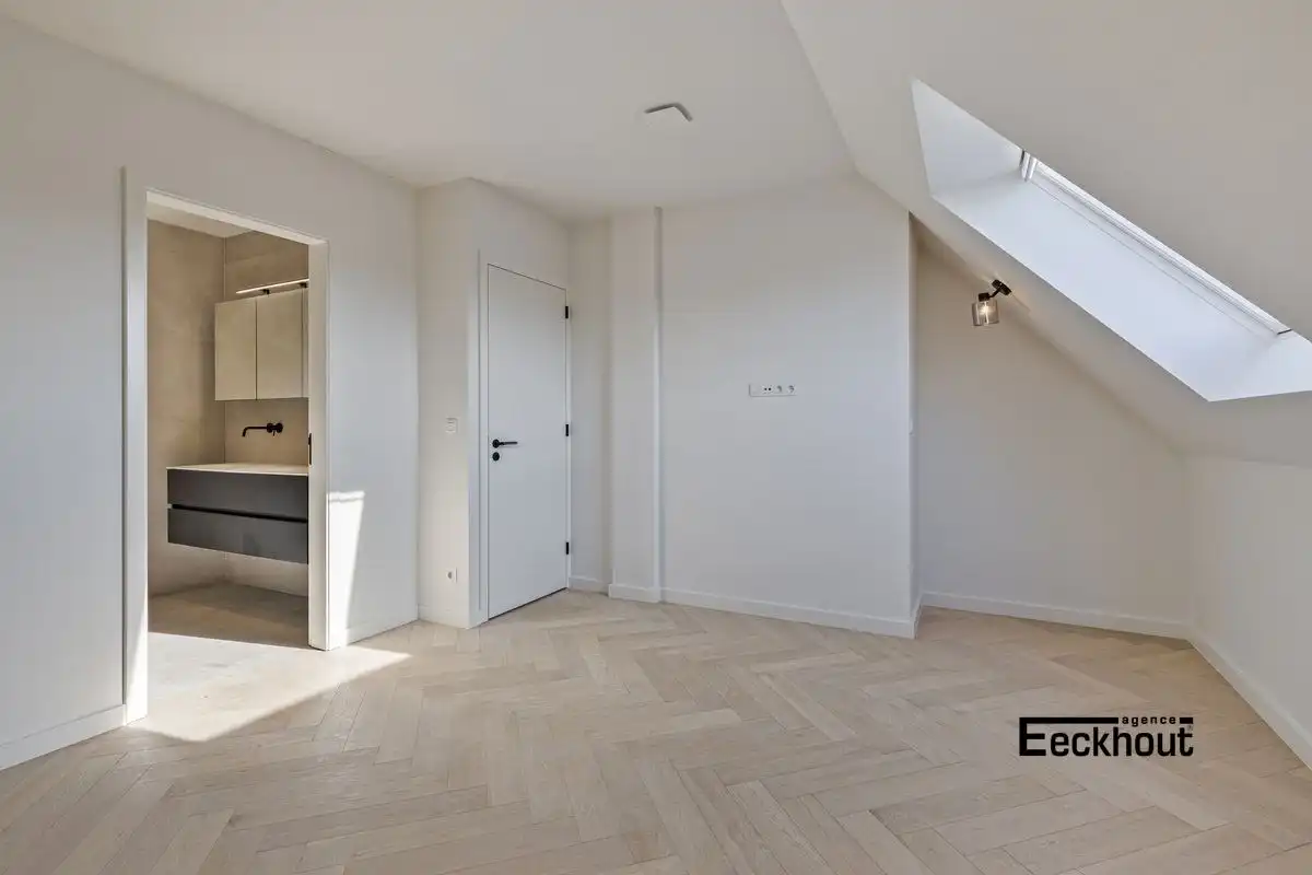 Sublieme penthouse in standingvolle residentie Derycker in hartje Oostende foto 13