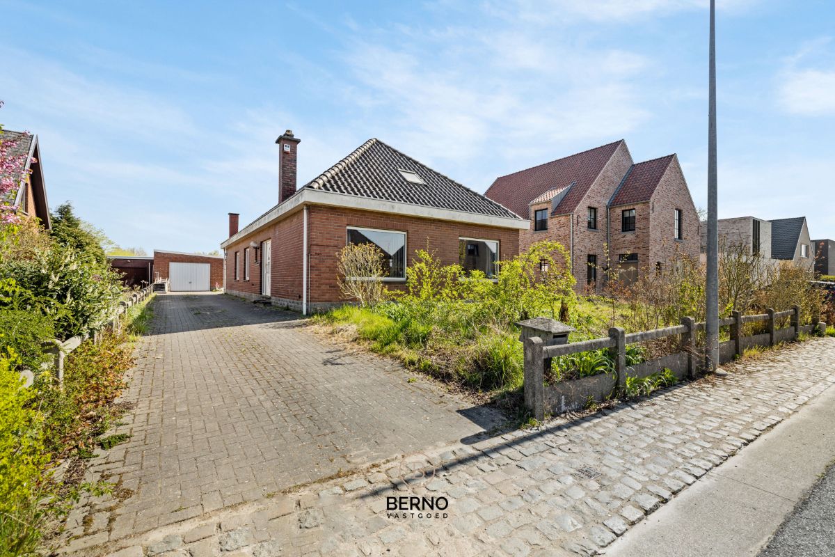Hoofdfoto van de publicatie: Fantastisch gelegen bungalow met ruime zolder